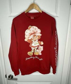 Strawberry Shortcake Custard Graphic Sweatshirt XS Retro Relaxed Oversized Red